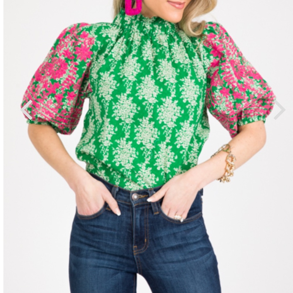 THML Women’s Anegada Embroidered Puff Short Sleeve Blouse Green Pink Size XS Top